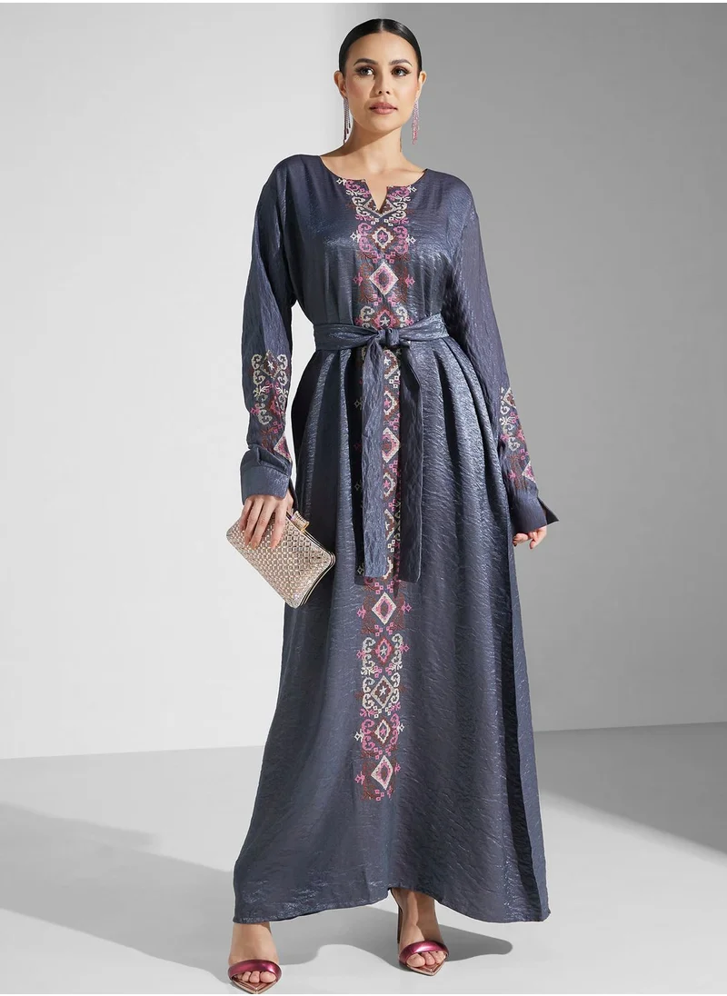 hayas closet Embroidered Belted Jalabiya