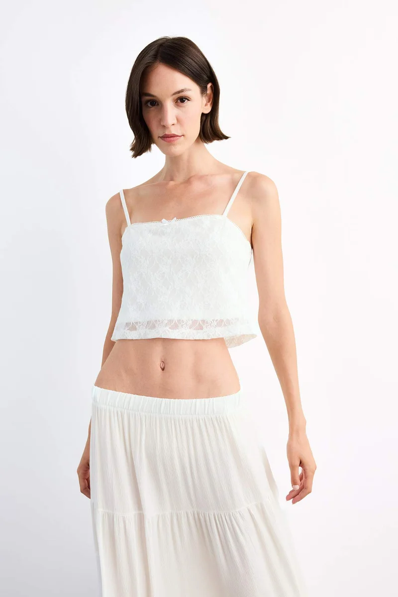 ديفاكتو Slim Fit Lace Tank Top