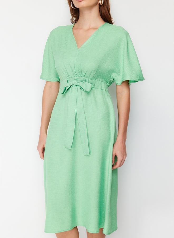 trendyol Green Tie Detailed A-line V-neck Midi Woven Dress - Image 4