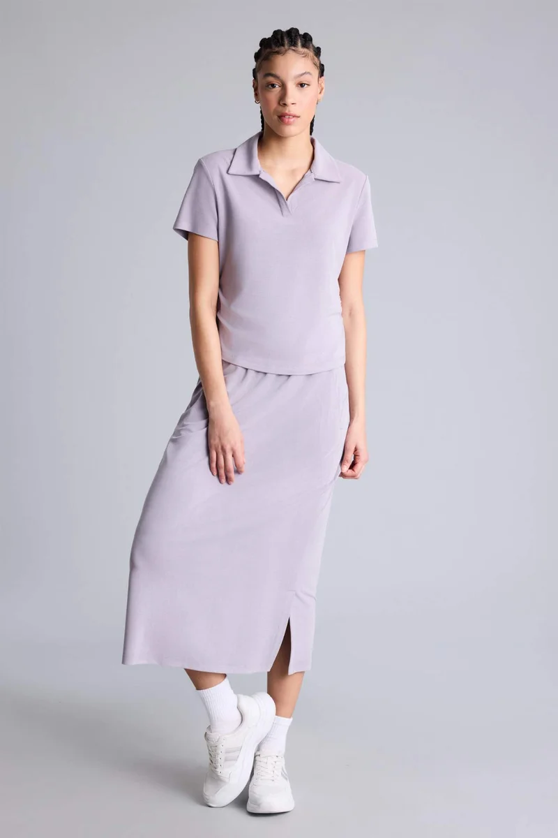 ديفاكتو Standard Fit Polo Collar Short Sleeve Polo T-Shirt