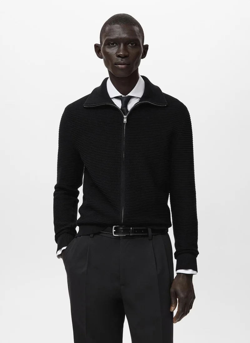 Structured knitted cardigan with zip