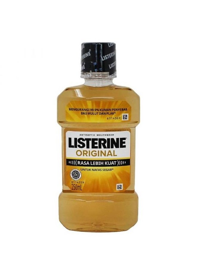 Listerine - Total Care Miswak Mouthwash Milder Taste Zero Alcohol Fluoride Daily Mouthwash 250 ml - Image 1