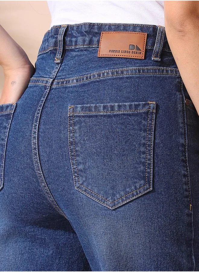Dennis Lingo Women indigo relaxed fit solid 98% cotton 2% spandex jeans with button & zip closure- a fresh take on timeless style.