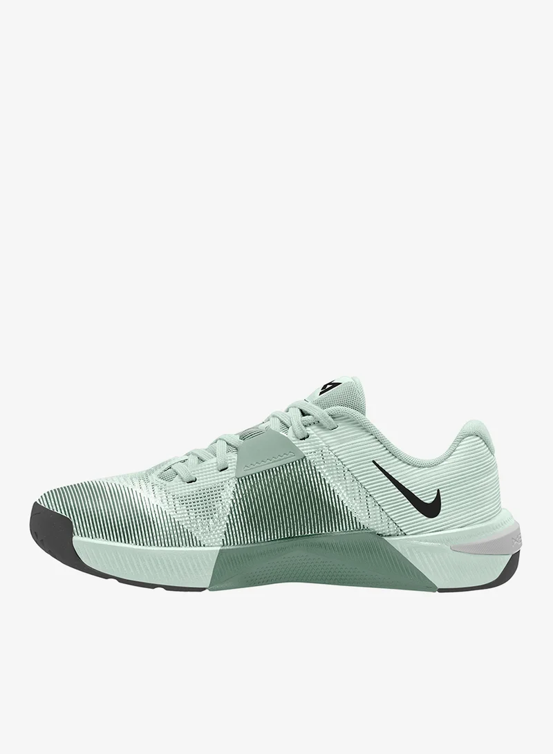 نايكي ميتكون