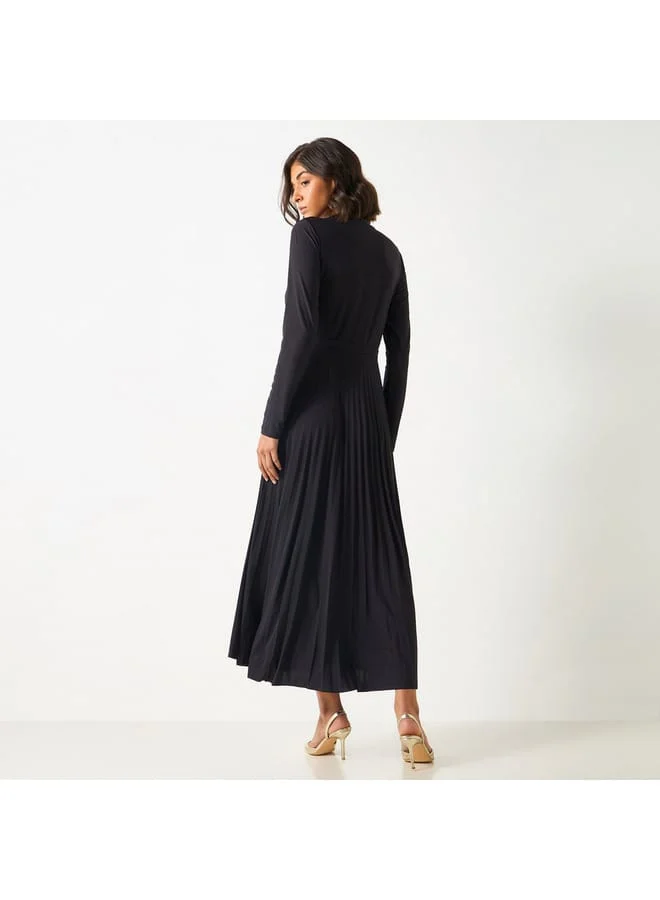 Iconic Iconic Pleated A-line Maxi Dress with Long Sleeves and Belt Detail