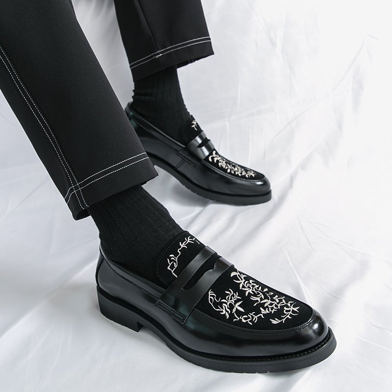 Large Size 46 Embroidered Nubuck Leather Loafers Men'S Korean Style Trendy Slip-On Leather Shoes - Image 1