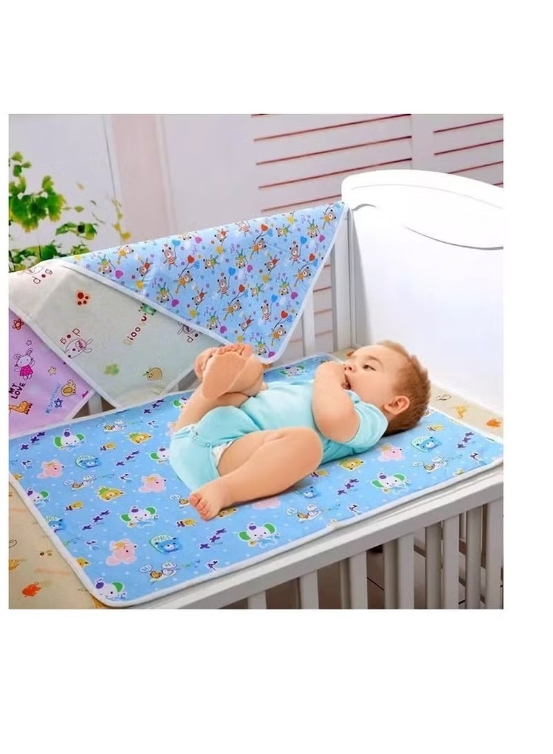 مفرش تغيير حفاضات مقاومة للماء وقابلة لإعادة الاستخدام وقابلة للغسل للأطفال والرضع (متعددة الألوان)