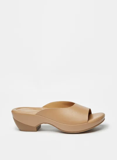 فلورا بيلا من شو إكسبرس Womens Solid Slip On Sandals With Block Heels By Shoexpress