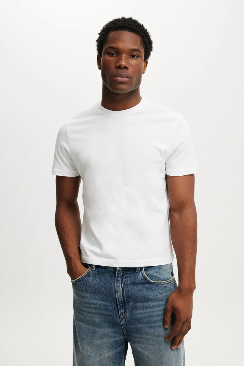 CLASSIC FIT T-SHIRT