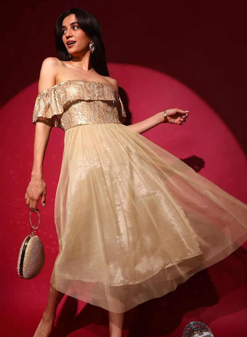 بينيا كولادا فستان نسائي ذو كتلة من الترتر باللون الذهبي الشامبين