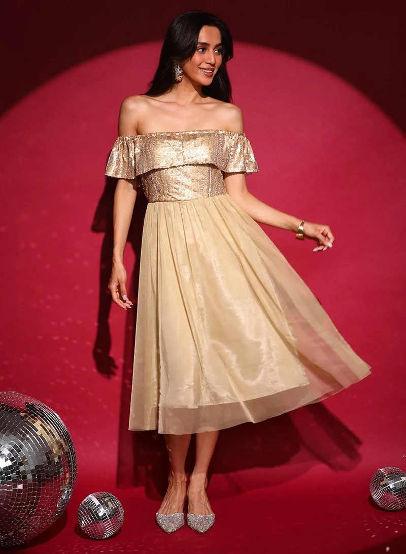 بينيا كولادا فستان نسائي ذو كتلة من الترتر باللون الذهبي الشامبين