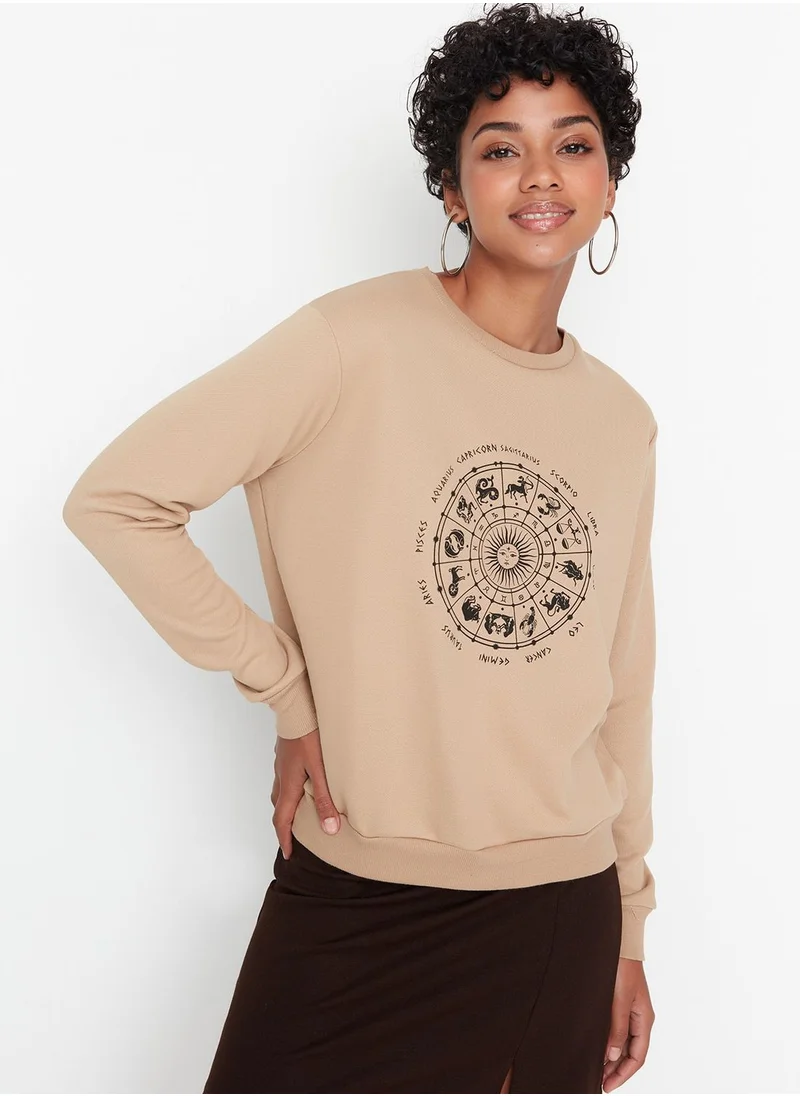 trendyol Crew Neck Printed Sweatshirt