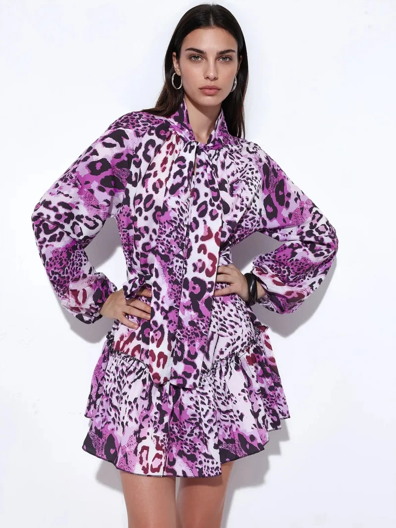جينيفر Leopard Print Belted Mini Dress