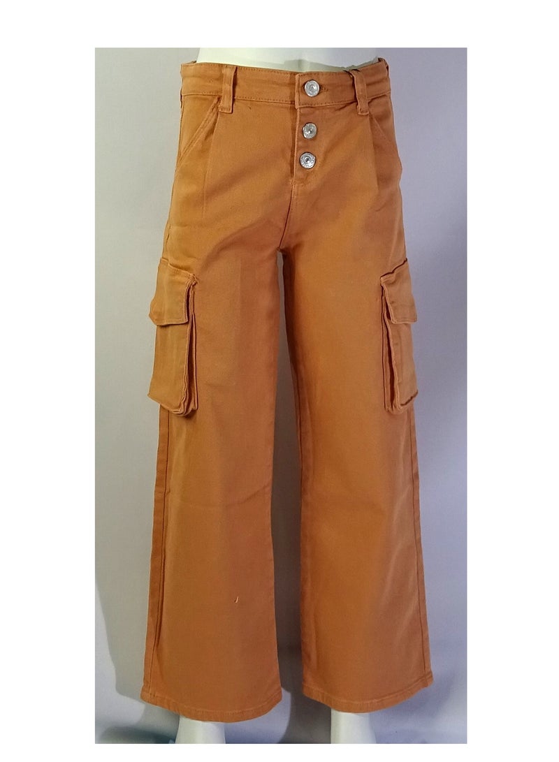 SHELTER "Turkish-made Girls' pants with a buttoned waistband, multiple pockets, and solid colors from the Shelter collection 23022." - Image 2