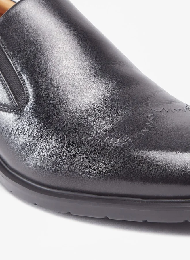 لو كونفورت Men Solid Slip On Loafers