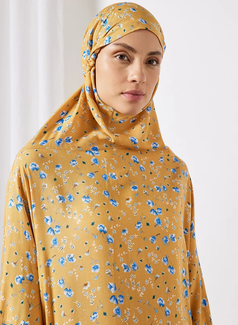 Hayat Praying Dress With Attached Veil