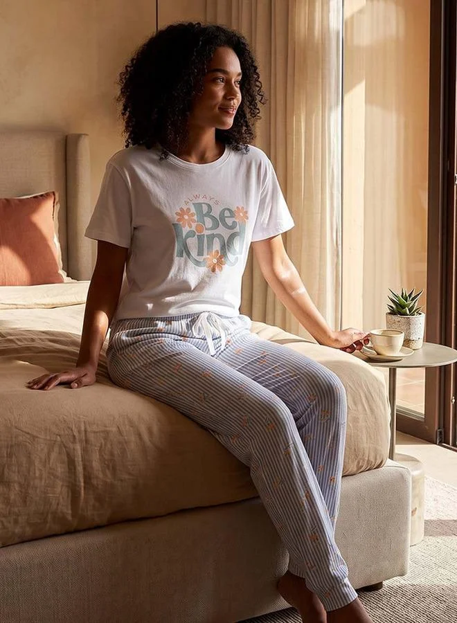 Fav Pyjama Set Slogan Print T-shirt & Trousers