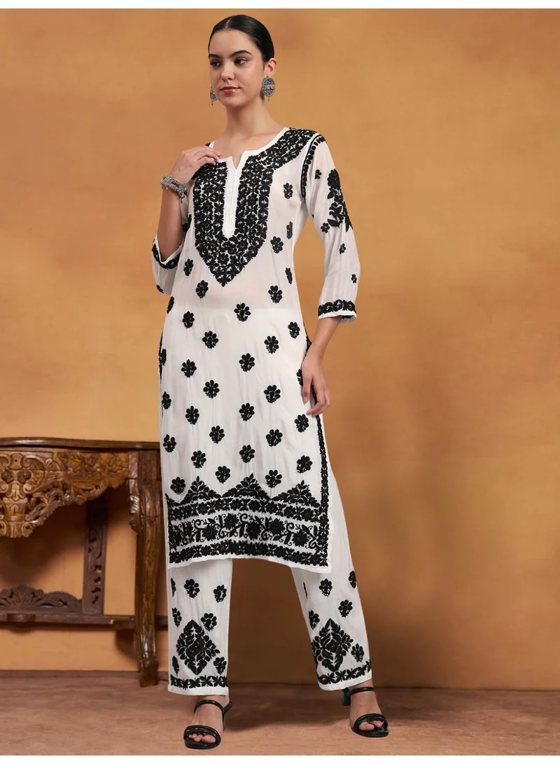 Alaya Women Hand Embroidered Chikankari Muslin Kurta Set-AL4079KS