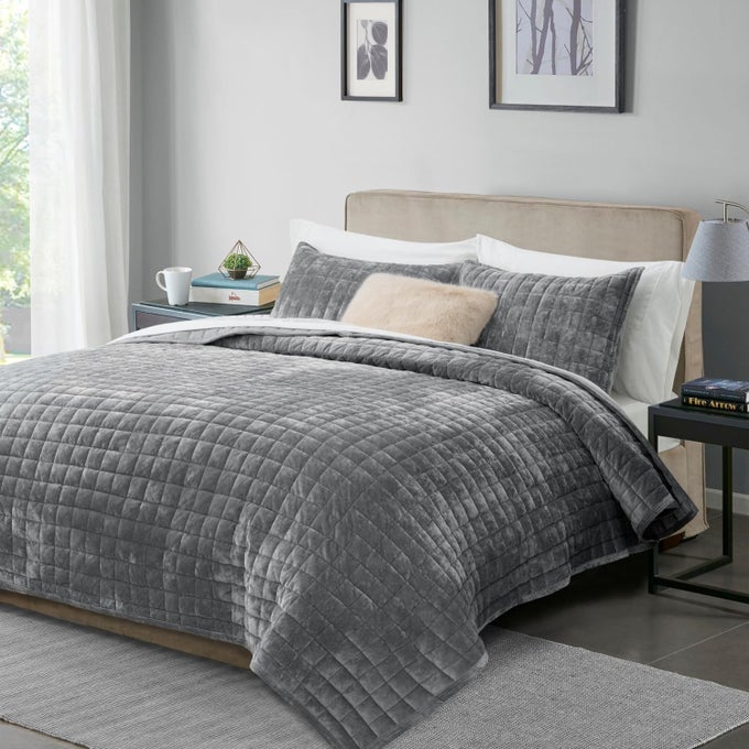 LUXURY VELVET QUILT SET TWINTWIN XL SIZE LIGHTWEIGHT VELVET COMFORTER SET OVERSIZED BEDSPREAD COVERLET QUILTED BEDDING SET WITH 1 MATCHING PILLOW SHAM FOR ALL SEASON GRAY