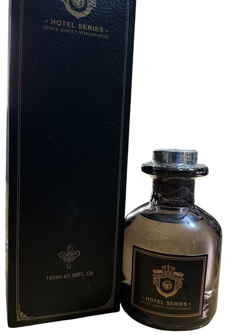 A wonderful perfume bottle made of strong, high-quality glass - Image 1