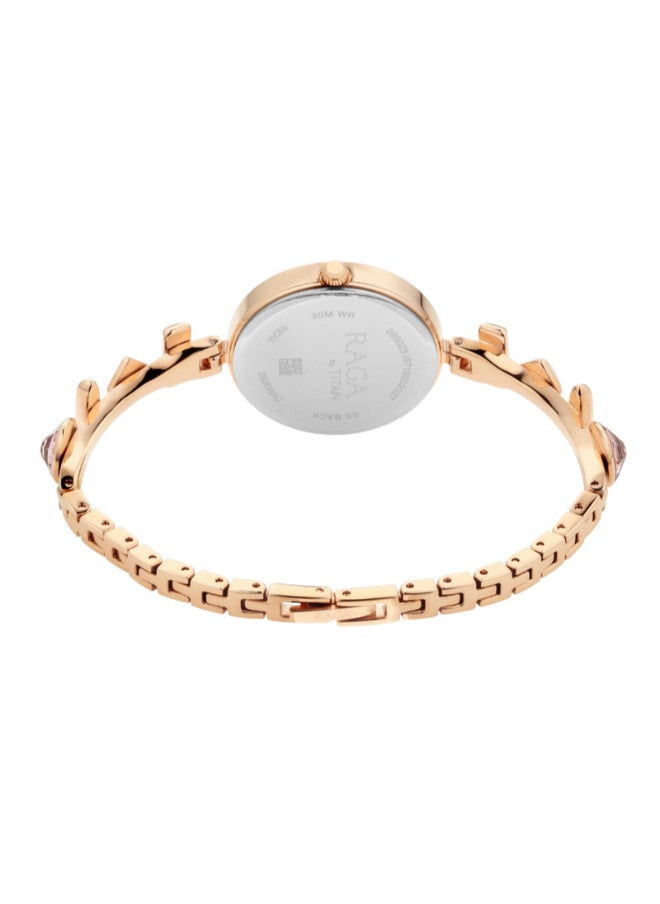 TITAN Women Analog Round Shape Stainless Steel Wrist Watch - 2606WM06 - 28 Mm  - Image 5
