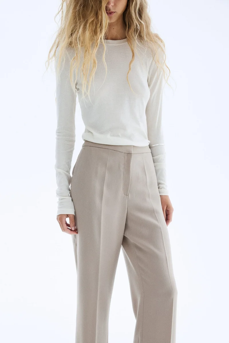 اتش اند ام بنطلون بقصّة مستقيمة مع كسرات