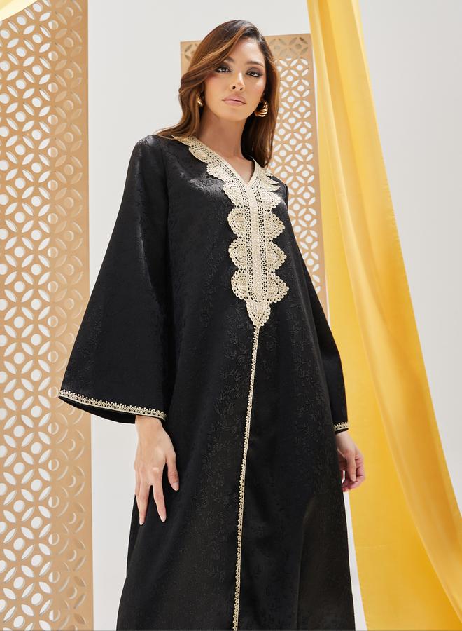 Styli Jacquard Jalabiya with Embroidered Lace Detail - Image 3