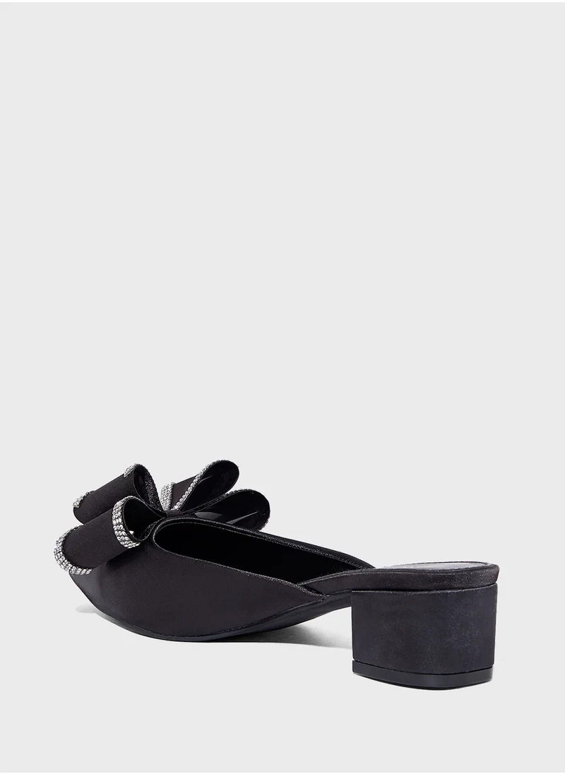 ايلا Oversized Diamante Bow Pump