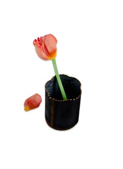 Elan Elan Kesar Flower Vase (Metal, Black) 