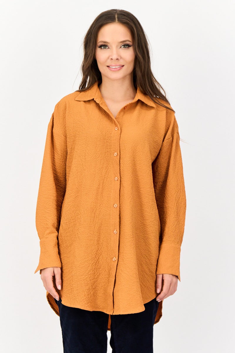 Juicy Couture قميص نسائي بأكمام طويلة و ياقة منتشرة بتصميم محكم، بني - Image 1