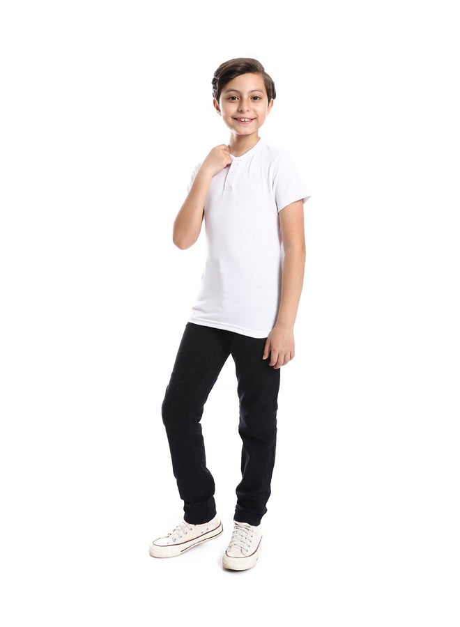 Andora تي شيرت هينلي نيك الأساسي ذو المظهر الكاجوال للأولاد _ أبيض - Image 1