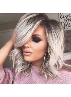 سيفين كولورز شعر مستعار قصير رمادي مموج من SEVENCOLORS للنساء ذوات البشرة البيضاء، شعر مستعار قصير فضي متدرج مع جذور داكنة، شعر صناعي، شعر مستعار رمادي أبيض بمظهر طبيعي  - Image 1