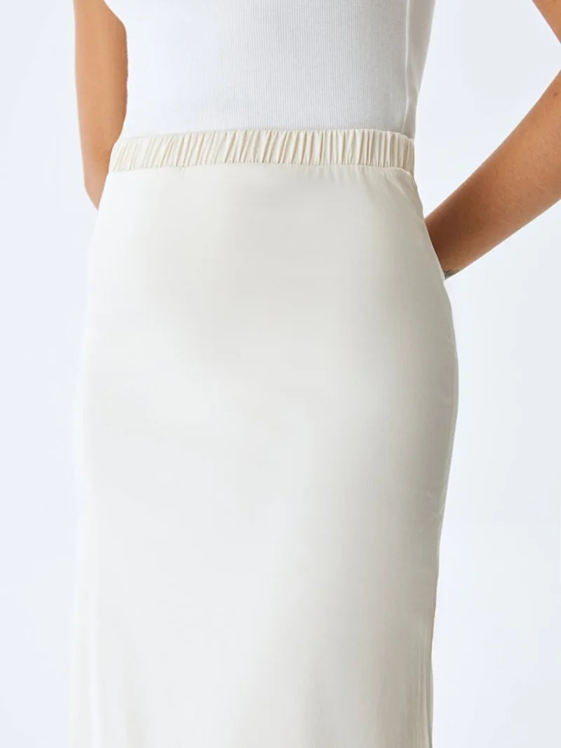 ال تي بي White Skirt