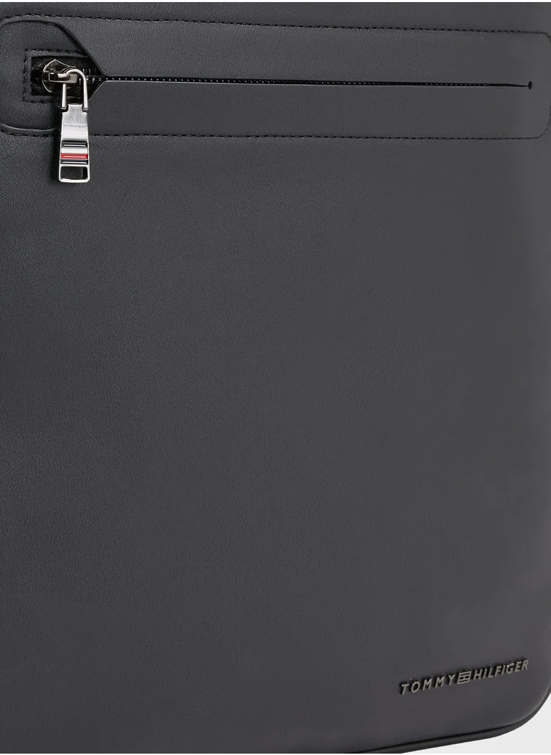 TOMMY HILFIGER Modern Dome Backpack