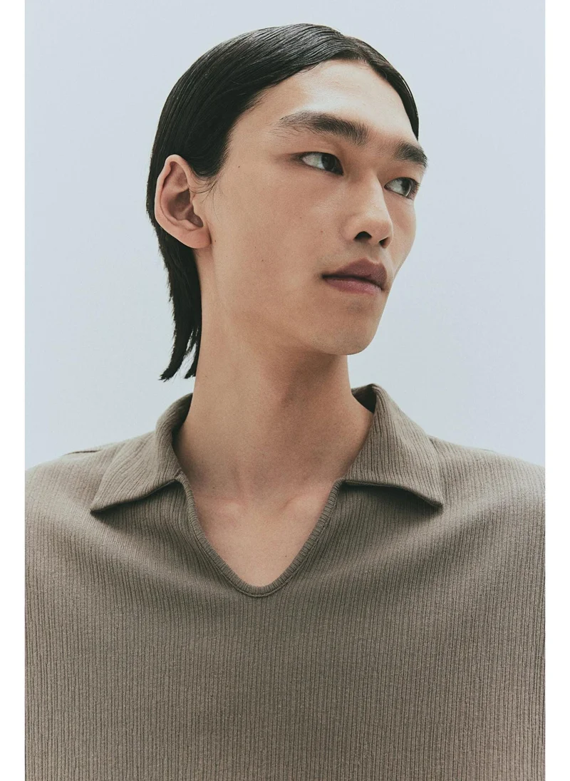 H&M Regular Fit Collared T-shirt