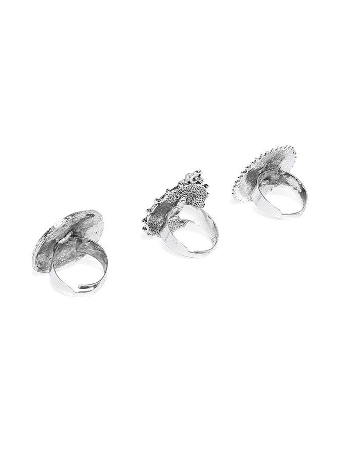 Zaveri Pearls مجموعة زافيري بيرلز المكونة من 3 خواتم فضية اللون بتفاصيل دقيقة للنساء - ZPFK7725 - Image 3