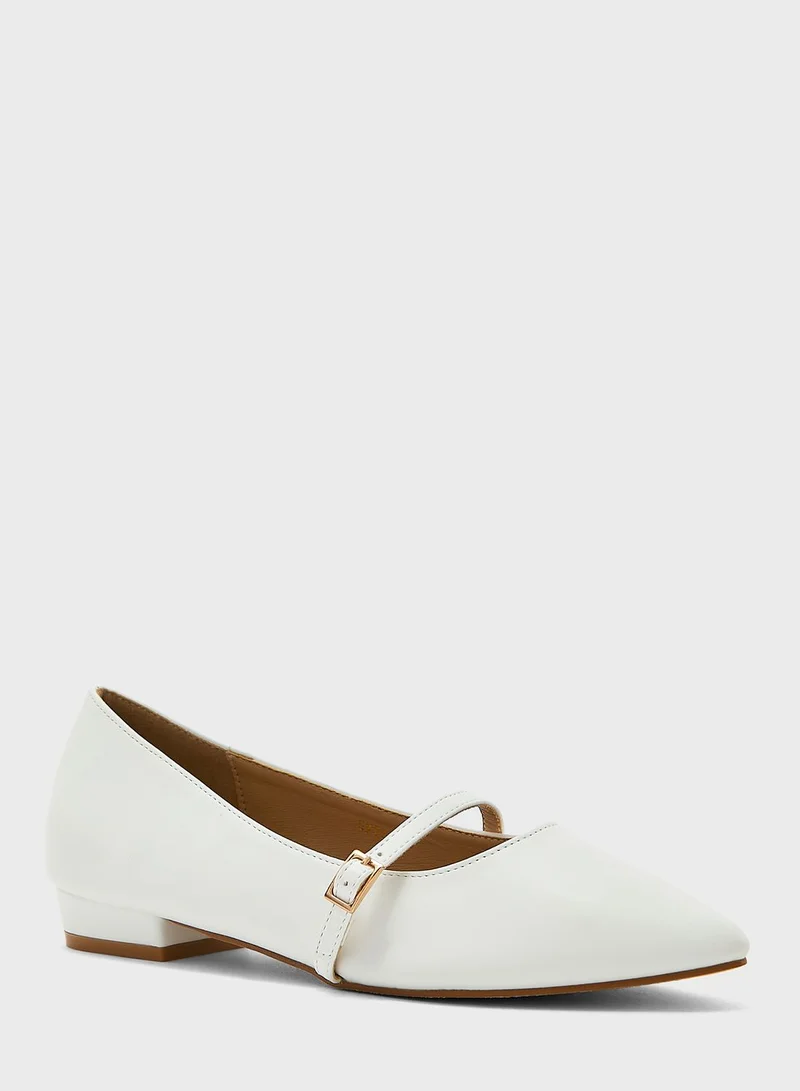 ELLA Pointed Flat Shoe