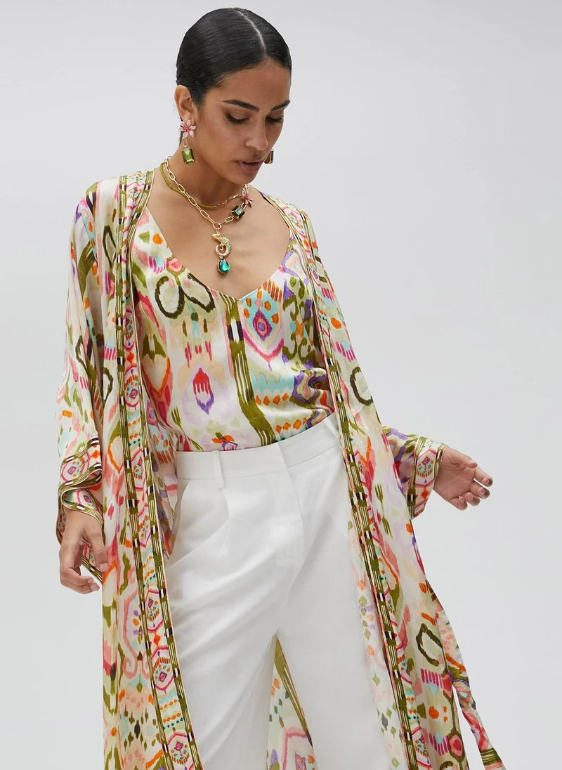Lola Casademunt Kimono with kimono sleeves