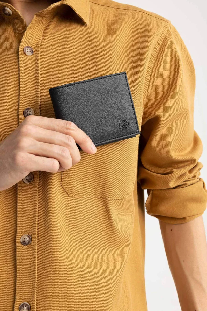 ديفاكتو Men's Faux Leather Wallet