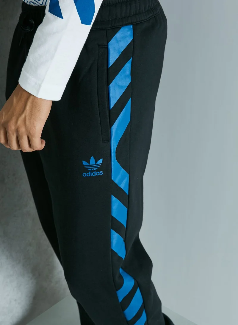 adidas Originals NYC Taper Sweatpants