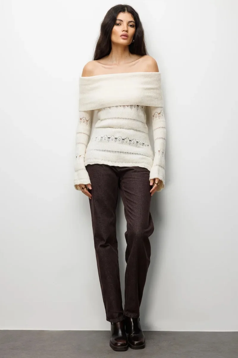 Mixray MIXRAY Off Shoulder Textured Ribbed Sweater with Cut Out Details