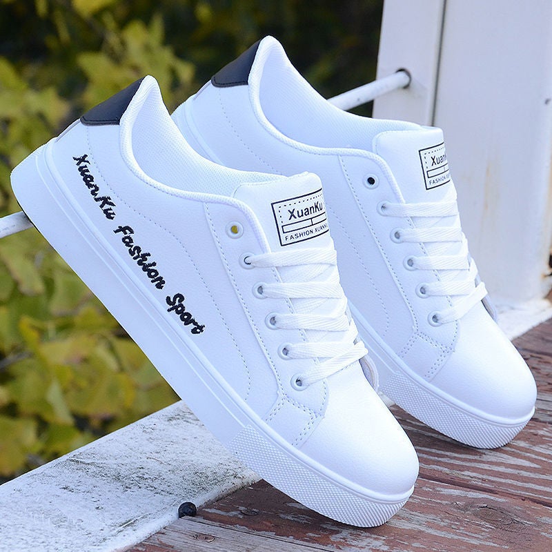 2026 Men's Casual Low Top Sneakers - Image 3