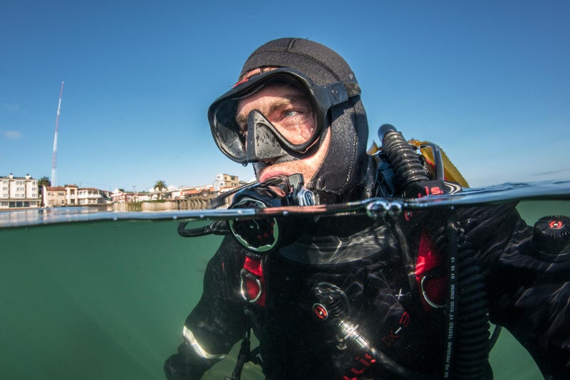 Hollis M-1 Mask | Ideal for Scuba Diving and Snorkeling | Ultra Clear Glass | Comfortable, Frameless Silicon Skirt | Wide Range of Vision | Distortion Free Vision | Fantastic Color visiblity - Image 2