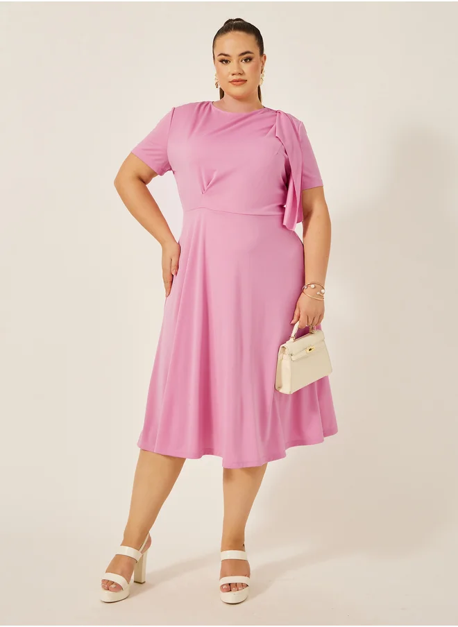 Styli Plus Size Short Sleeves A-Line Midi Dress
