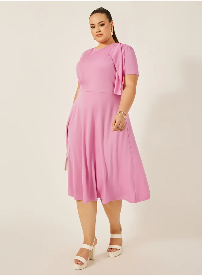 Styli Plus Size Short Sleeves A-Line Midi Dress