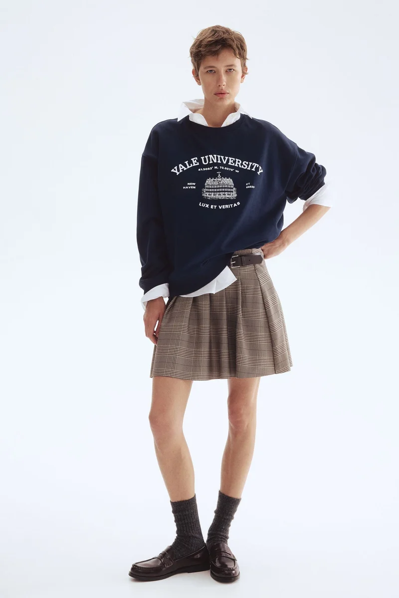 اتش اند ام بلوزة بطبعة مميزة