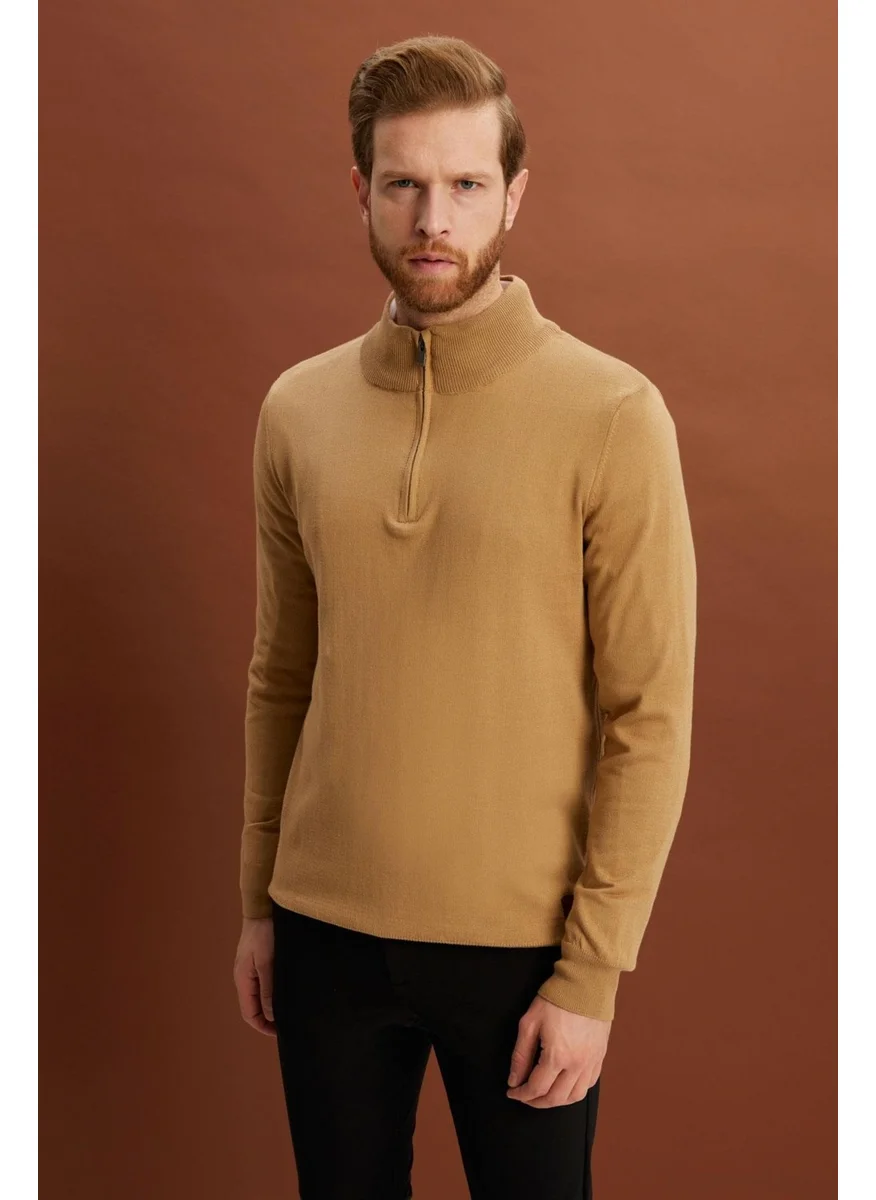 Alexander Gardi Half Turtleneck Zippered Knit Sweater (E22-5712)