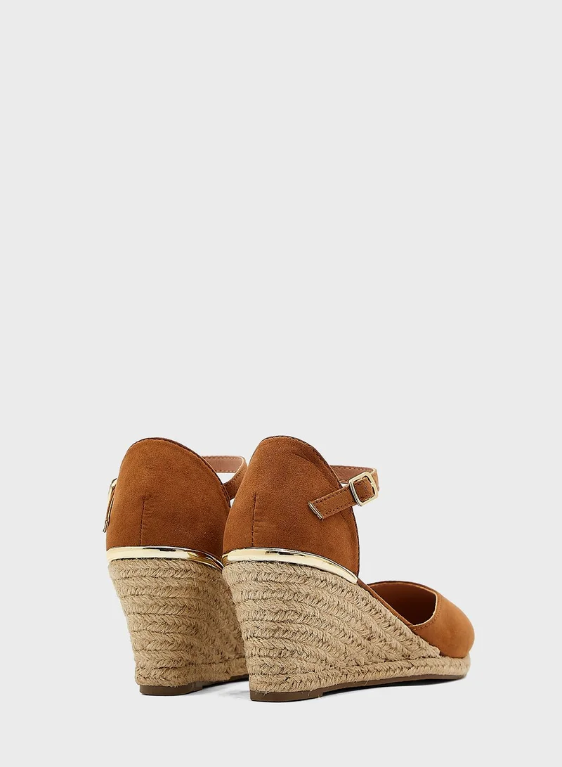NEW LOOK Wide Fit Swiggle Wedge Pumps