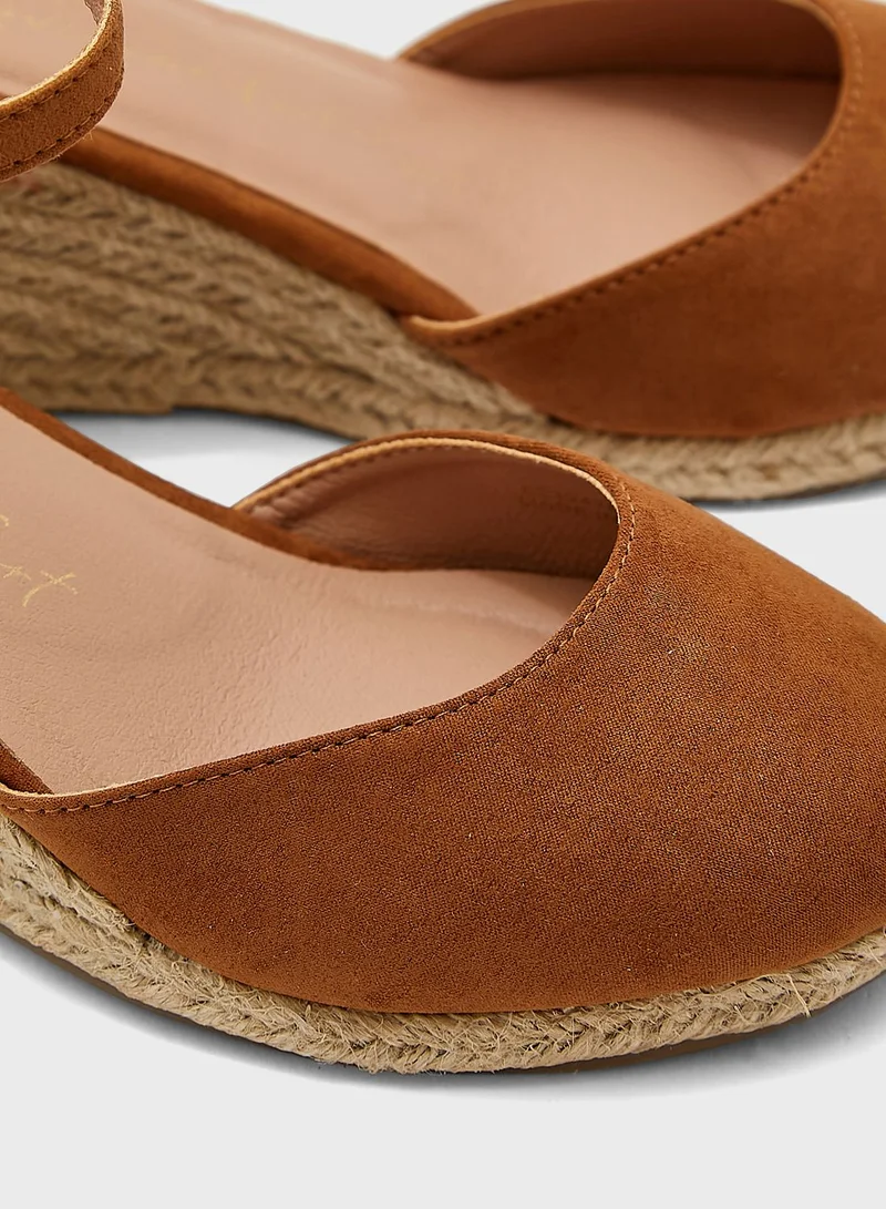 NEW LOOK Wide Fit Swiggle Wedge Pumps