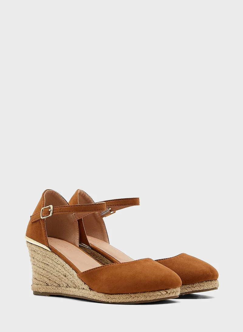 NEW LOOK Wide Fit Swiggle Wedge Pumps